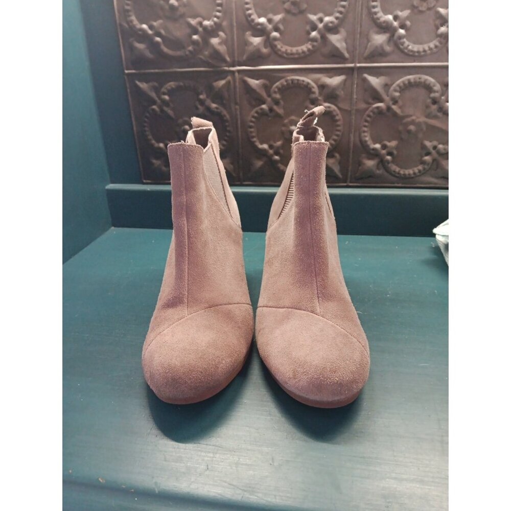 Toms Kelsey Boots, Taupe Gray Suede Women Size 7.5, Ankle